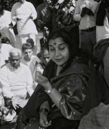 Shri Mataji speaks to a group, in India